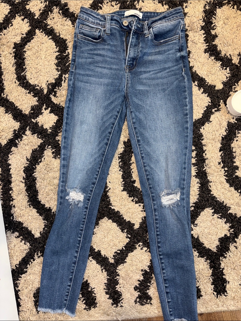 OFFERS OPEN! Women’s 27 VERVET FLYING MONKEY Distress High-Rise Skinny jeans